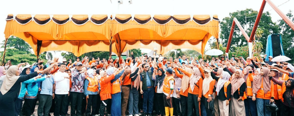 Adipura Kembali ke Kuansing, Bupati Puji Kerja Keras Pasukan Garuda Putih