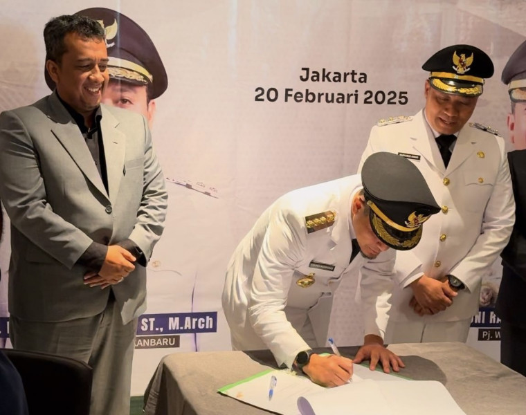 Pemko Pekanbaru Turunkan Tarif Parkir Tepi Jalan Umum: Roda Dua Rp1.000, Roda Empat Rp2.000