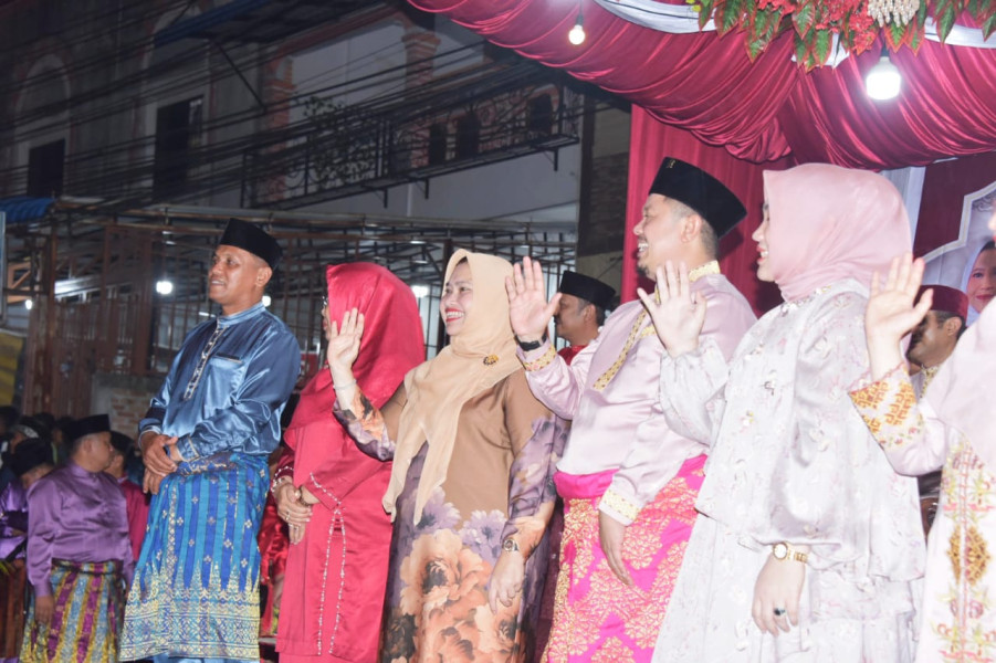 Bupati Kasmarni Lepas Pawai Takbir Idul Adha 1445 H di Kecamatan Mandau