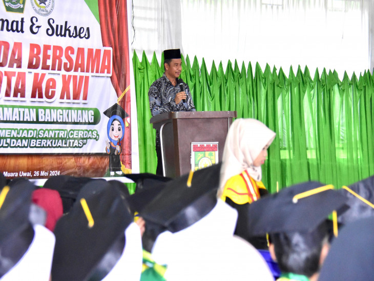 Pj Sekda Kampar Hadiri Wisuda Akbar MDTA Sekecamatan Bangkinang