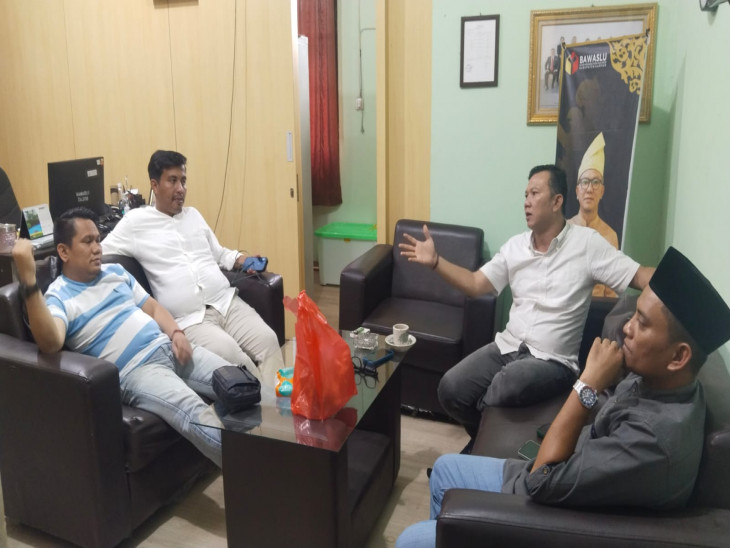 Masuki Masa Tenang, Ketua Bawaslu Kampar Imbau Paslon Untuk Tertibkan Alat Peraga Kampanye