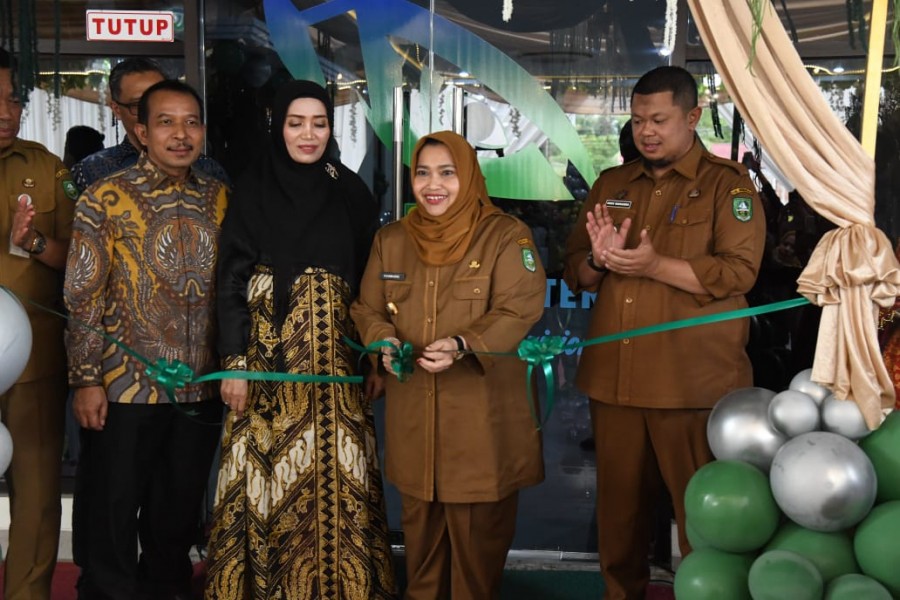 Bupati Kasmarni Resmikan Klinik Utama Duri Eye Center