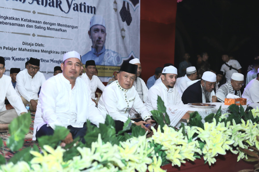 Plt Bupati Asmar Hadiri Halalbihalal di Desa Mengkirau