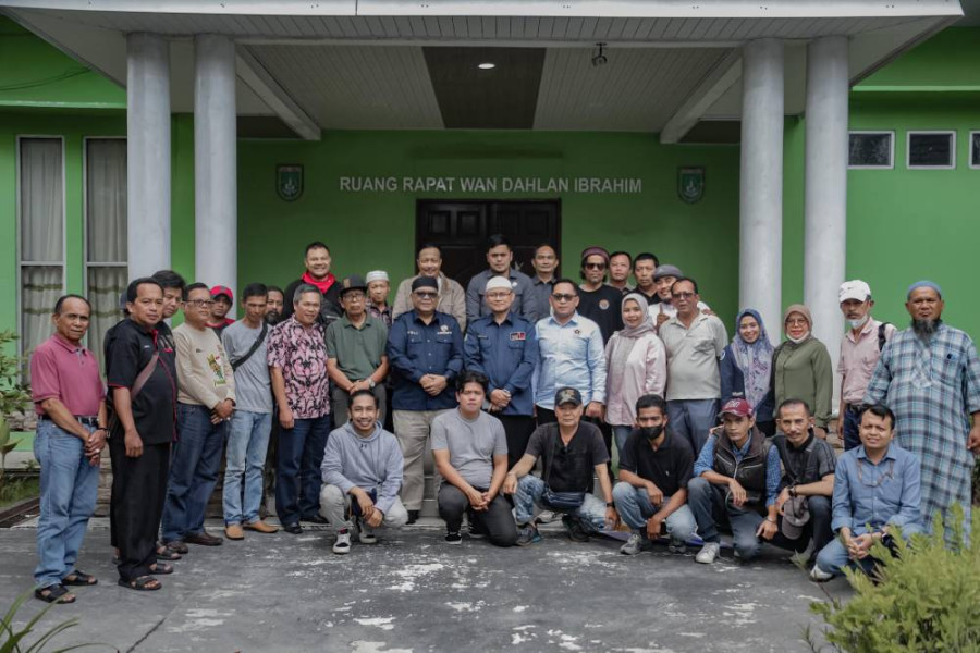 Diskominfotiksan Kota Dumai Sambut Hangat Kunjungan Kerja Rombongan Diskominfo Kota Padang Panjang