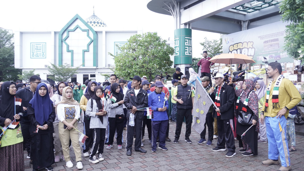 Rayakan Milad Ke-16, Ratusan Orang Ikut Jalan Sehat UMRI