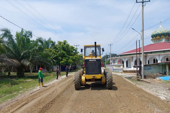 Gubernur Instruksikan Ruas Jalan Cerenti-Air Molek Segera Diaspal