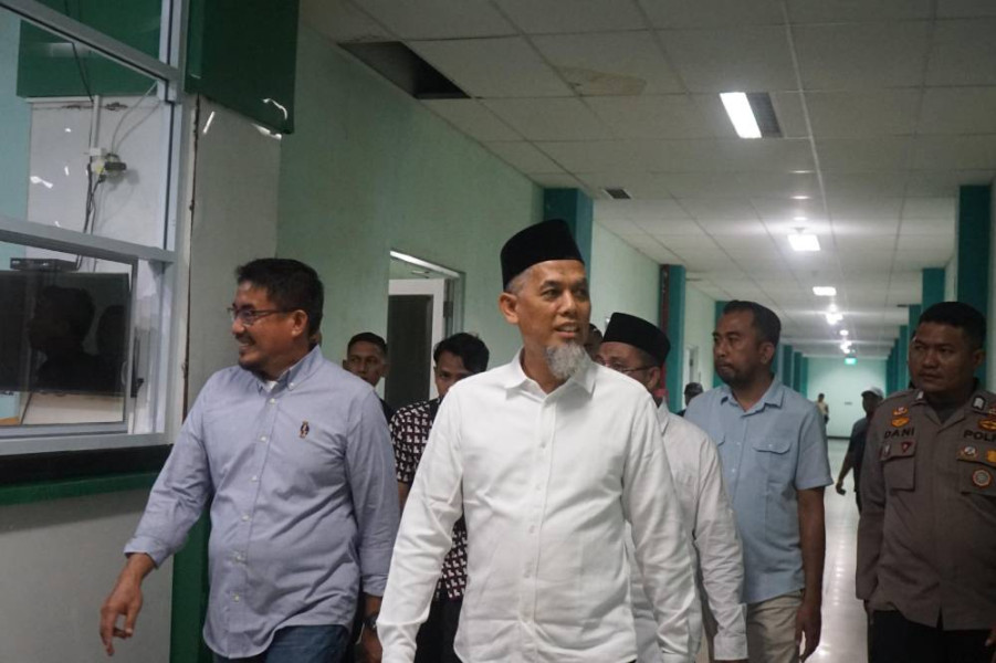 Kembali Bertugas, Wako H Paisal Langsung Tinjau Pelayanan RSUD dr. Suhatman, MARS