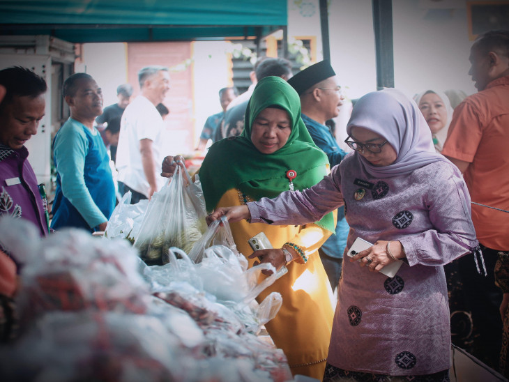 Wabup Misharti Buka Gerakan Pangan Murah di Desa Petapahan Jaya