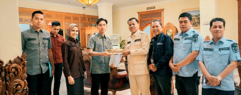 Ke Surakarta, Bupati Kuansing Undang Langsung Gibran Rakabuming Raka Hadiri Pembukaan Pacu Jalur