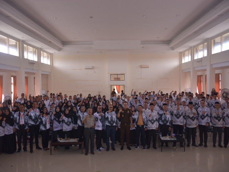 PGRI Kabupaten Kampar Gelar Seminar Advokasi dan Bantuan Hukum bagi Guru dan Tenaga Kependidikan