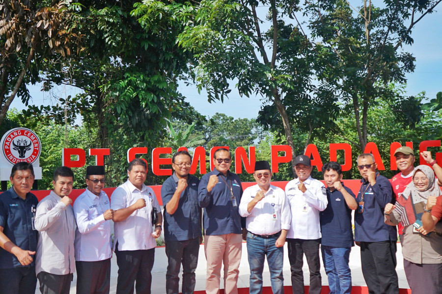 Pemko Dumai Terima Bantuan Pembuatan Jembatan Jogging Track Taman Bukit Gelanggang dari PT Semen Padang