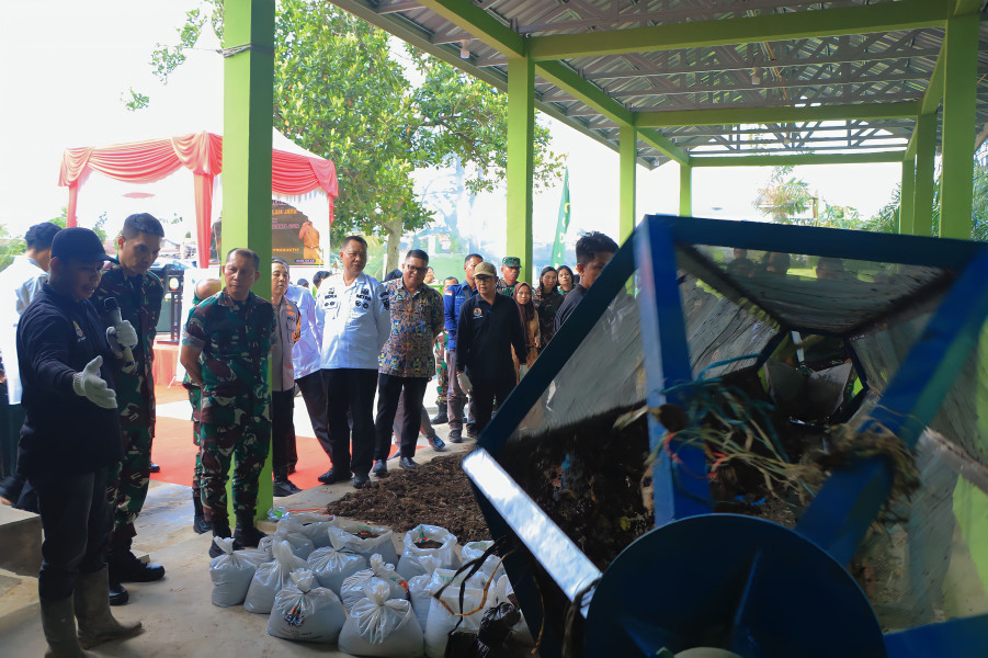 Program Reduksi Sampah, TPS3R Diresmikan di Kompleks Korem 031 Wirabima