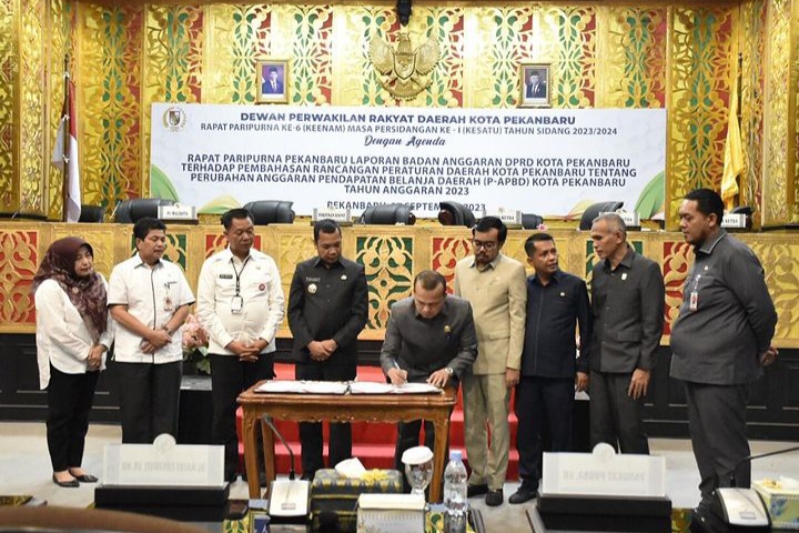 APBD Perubahan Pekanbaru 2023 Ketuk Palu Rp 2,895 Triliun, Ada Penambahan Rp 195 Miliar