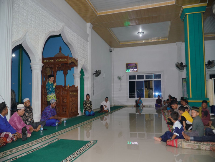 Pj Bupati Kampar Halal Bi Halal di Masjid AT-Taqwa Desa Koto Tibun