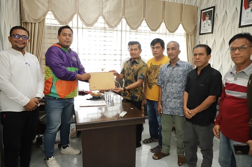 Sempat Diisukan Mundur, Rusdi Hidayatulan Resmi Daftar Calon Ketua KONI Rohul