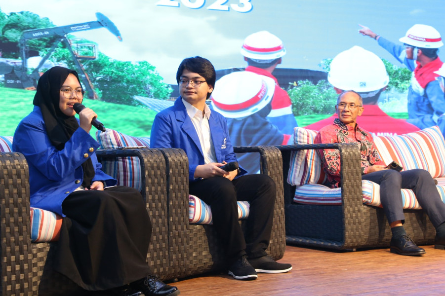 Regitha Nur Azizah, Langganan Juara Bahasa Inggris yang Raih Beasiswa Prestasi PHR