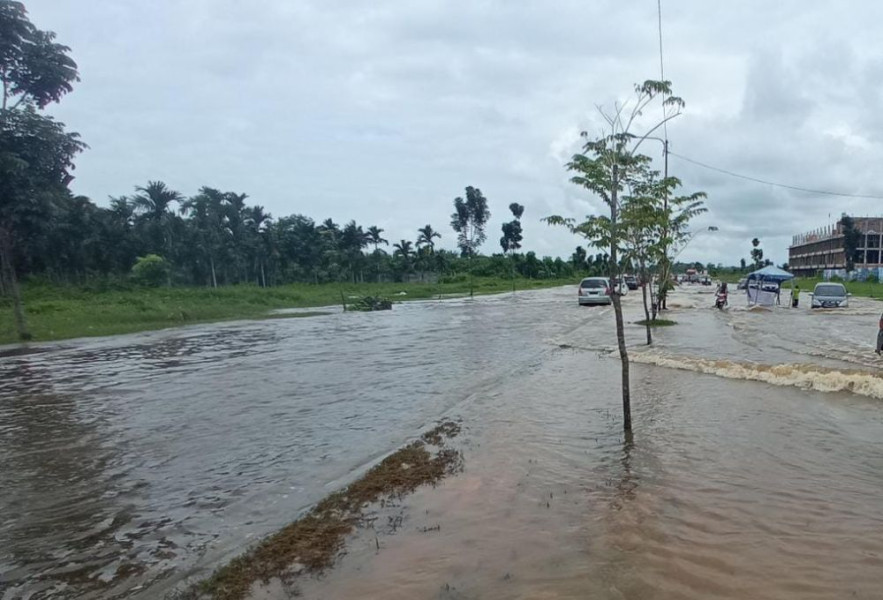 Pemprov Riau Akan Perbaiki Jalan Sudirman Ujung Jembatan Siak IV