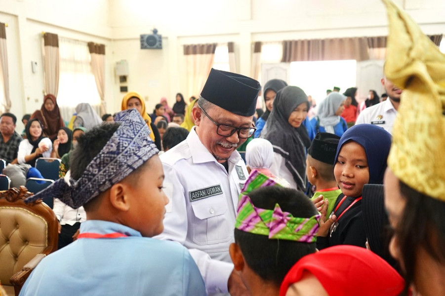 Sekda Buka Lomba Bertutur dan Lomba Kolase Payet Tingkat Kabupaten Siak