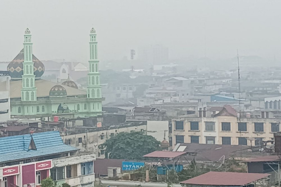 Bersiaga, Diskes Riau Minta Daerah Waspadai Asap Dampak Karhutla