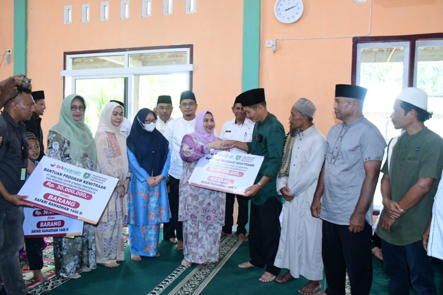 Ramadhan ke-12, Bupati Kasmarni Safari Ramadhan di Kecamatan Bukit Batu