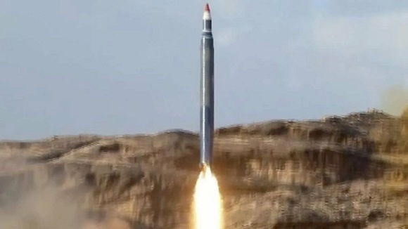 Tempuh Jarak 2.000 Km dalam 15 Menit, Misil Balistik Houthi Hantam Israel Tengah