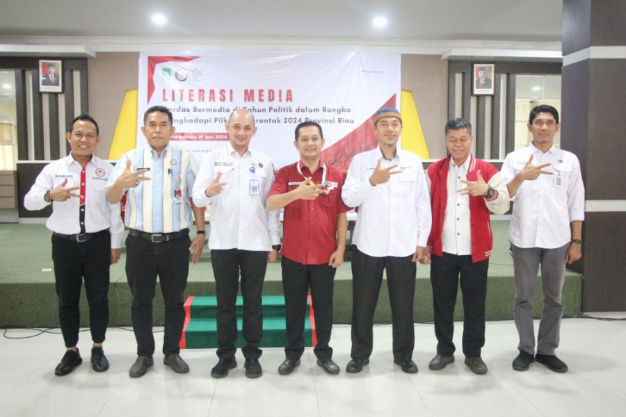 Cegah Hoax Jelang Pilkada Serentak, KPID Riau Perkuat Literasi Ratusan Mahasiswa