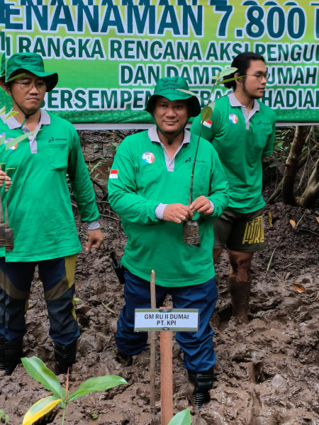 RDMP Kilang Pertamina Dumai Lakukan Aksi Tanam 7800 Mangrove