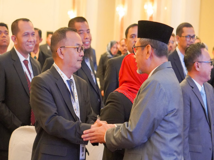 Pj Bupati Kampar Hadiri Rapat Tim Teknis dan Sidang ke-19 Sosek Malindo di Melaka