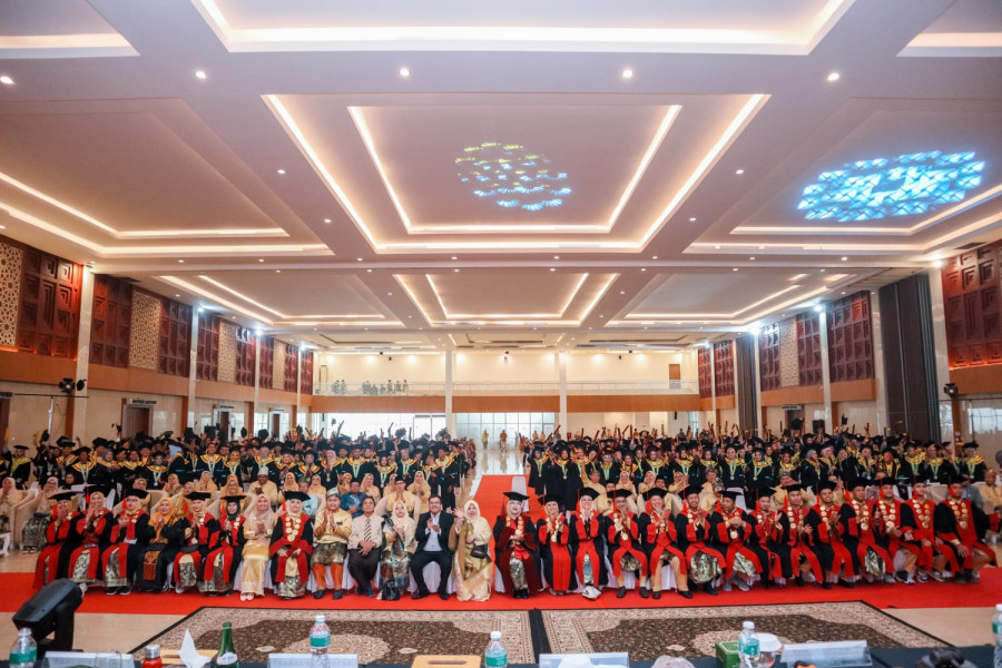 Menuju Unggul, 558 Wisudawan Universitas Abdurrab Pekanbaru Dikukuhkan