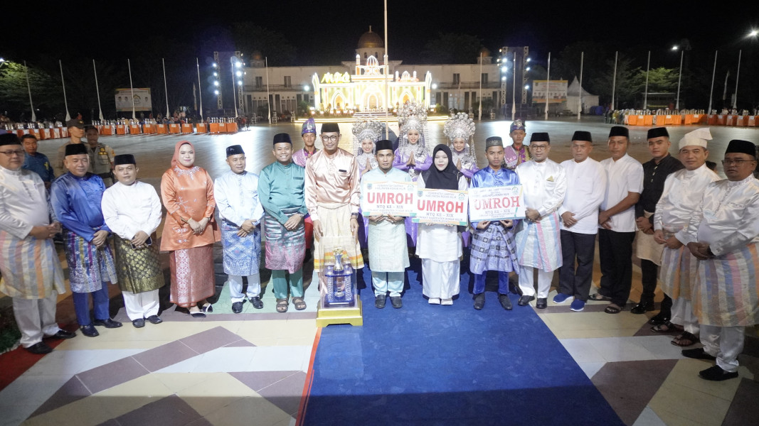 Malam Penutupan MTQ ke-XIX Tingkat Kabupaten Rohil 2024, Kecamatan Kubu Raih Juara Umum