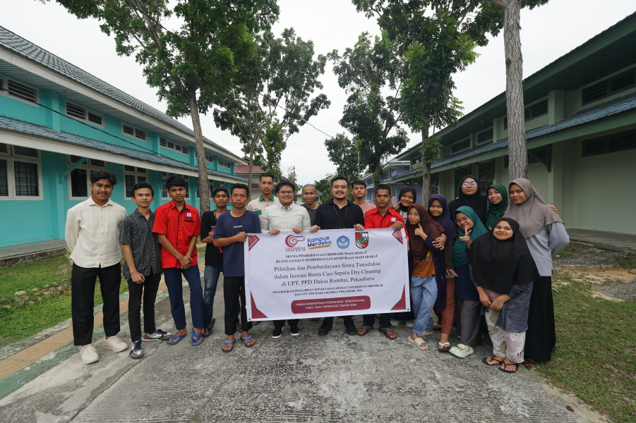 Univrab Gelar Pelatihan Inovasi Bisnis Cuci Sepatu Ramah Lingkungan, Diikuti Puluhan Siswa Penyandang Tunadaksa