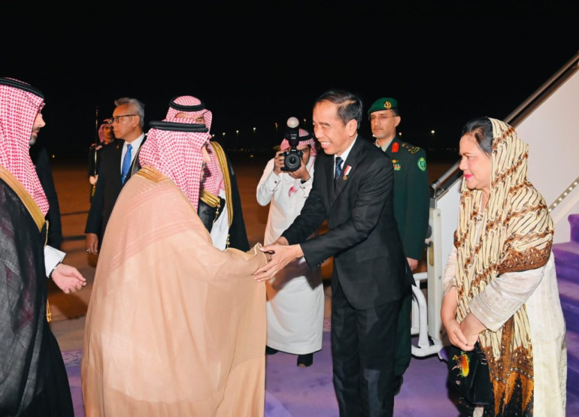 Dari RRT, Presiden Jokowi dan Ibu Iriana Lanjutkan Kunjungan ke Arab Saudi