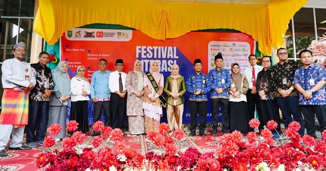 Peminjaman Buku Online Resmi Hadir di Perpustakaan Soeman HS