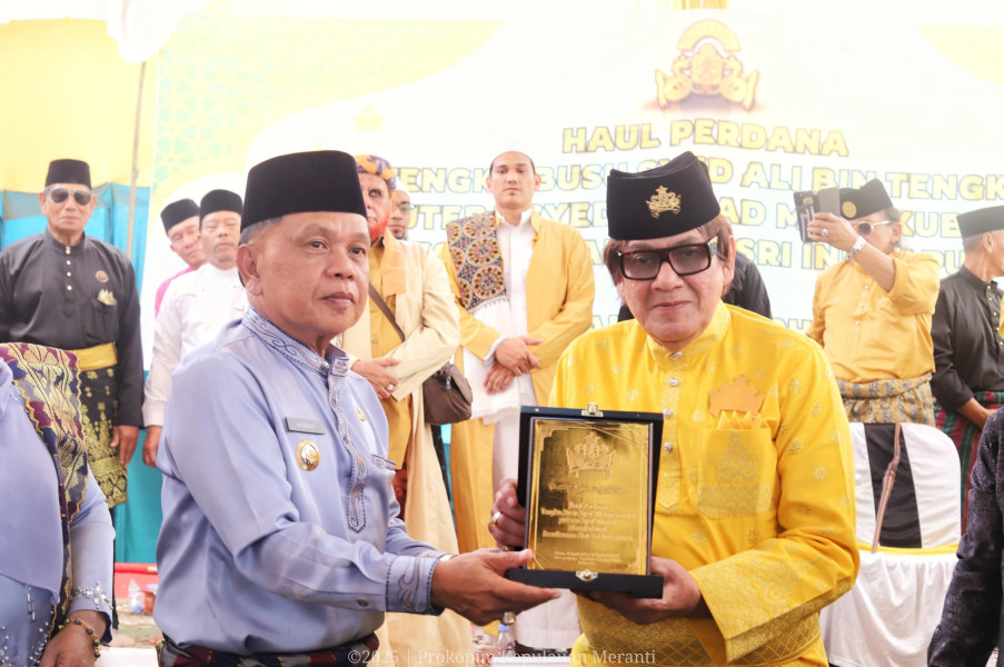 Bupati Asmar Hadiri Haul Perdana Alm Tengku Busu Syed Ali