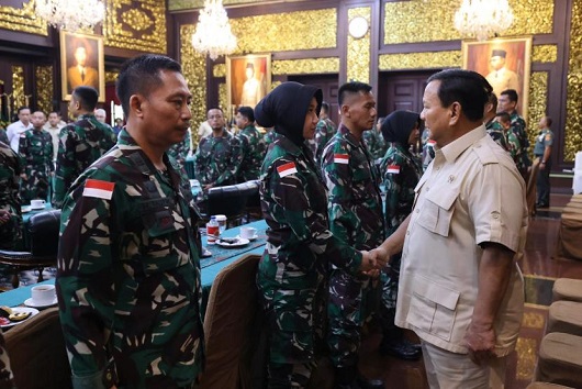 Prabowo Berangkatkan 40 Nakes TNI ke Gaza