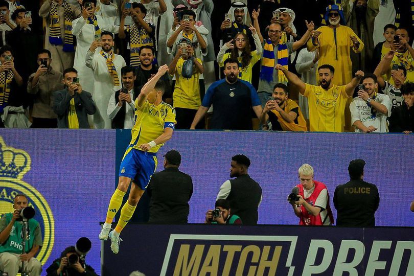 Cristiano Ronaldo Nyekor Penalti, Al Nassr Bungkam Esteghlal 3-0