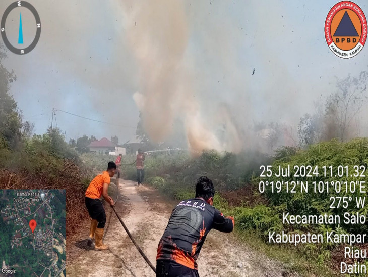 BPBD Kabupaten Kampar Kembali Padamkan Kebakaran Lahan di Desa Salo Timur dan Desa Salo