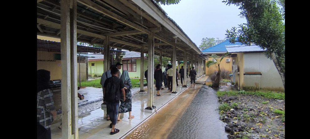 Pj Bupati Erisman Tinjau Banjir di RSUD Puri Husada Tembilahan