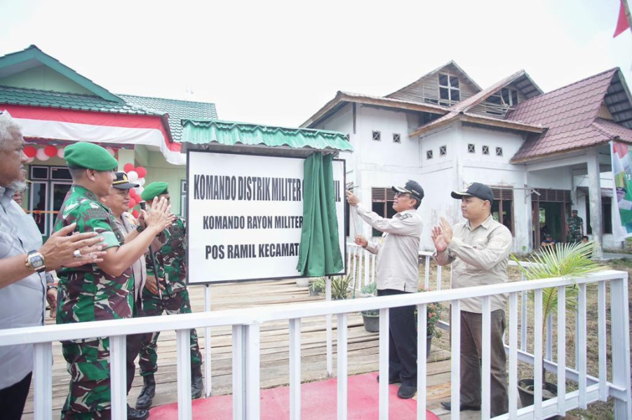 Bupati Wardan Resmikan Pos Ramil Kecamatan Enok