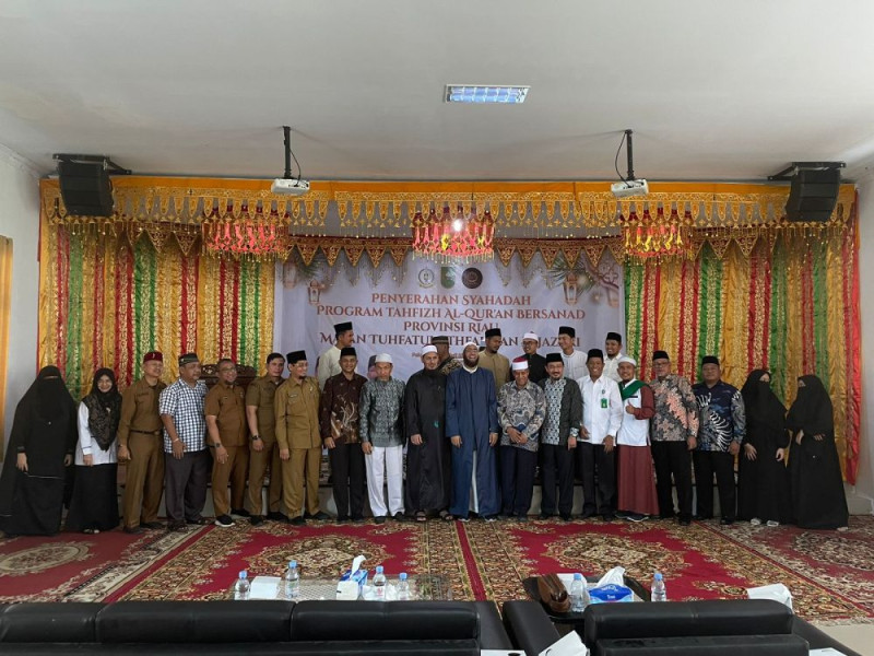 20 Santri LPTQ Riau Terima Syahadah Tahfidz Alquran Bersanad Matan Tuhfatul Atfal dan Aljazari