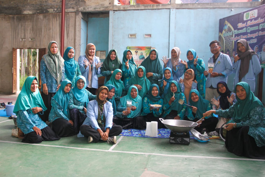 Mahasiswa Kukerta Unri di Desa Sungai Gantang Ciptakan Olahan Keripik dari Kelapa