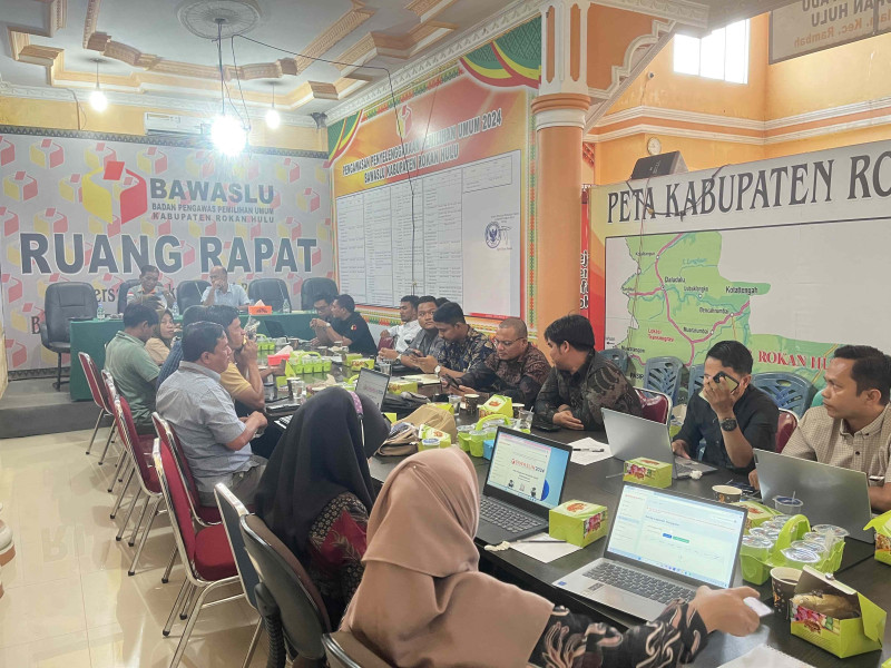 Tindaklanjuti Instruksi Bawaslu RI, Bawaslu Rohul Gelar Sosialisasi dan Uji Coba Sistem Pengawasan Pemilihan