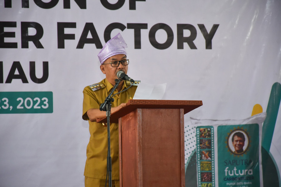 Pj Bupati Kampar Resmikan Pabrik Pupuk Batubara di Sei Pinang