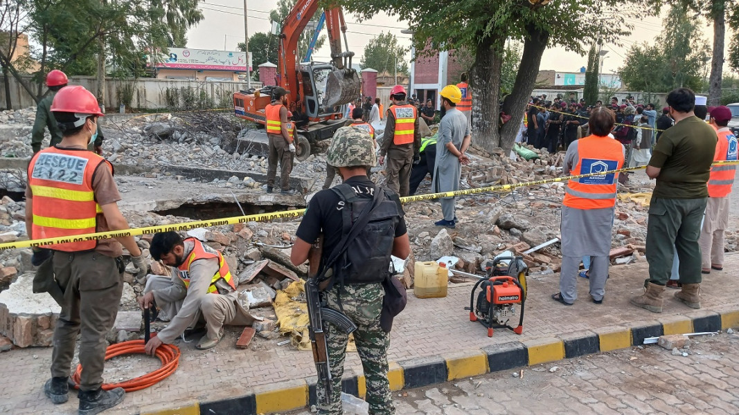 Serangan Bom Bunuh Diri Tewaskan 59 Orang, Menteri Pakistan Salahkan India