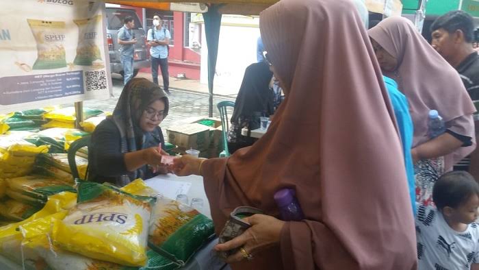 DKP Pekanbaru Monitoring dan Evaluasi Distribusi Beras SPHP