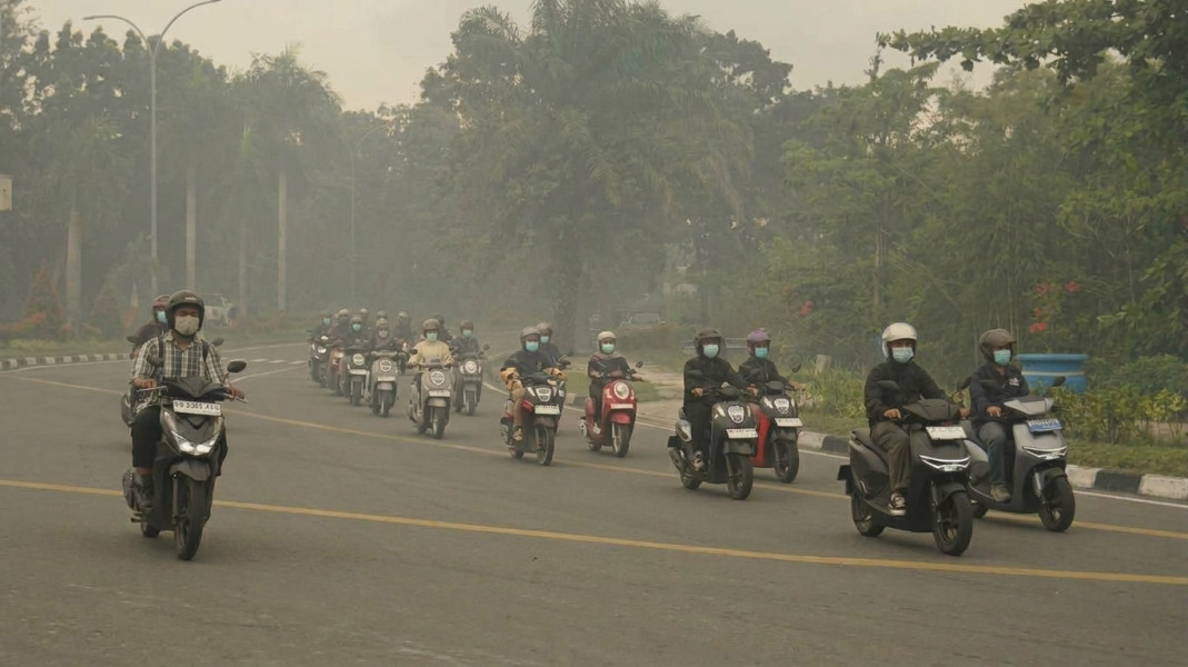 Kabut Asap, Capella Berikan Tips #Cari_Aman Naik Motor Saat Jarak Pandang Terbatas