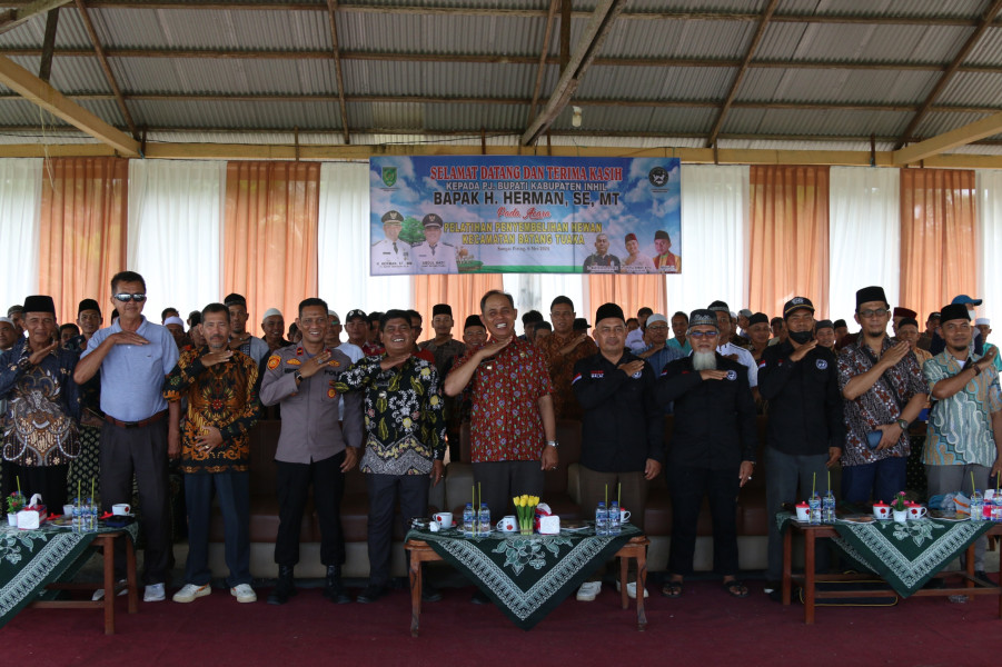 Pj Bupati Inhil H.Herman Buka Pelatihan Juru Sembelih Halal Kecamatan Batang Tuaka