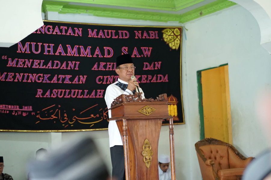 Bupati Wardan Hadiri Peringatan Maulid Nabi di Ponpes Al-Baaqiyatusa'adiyyah