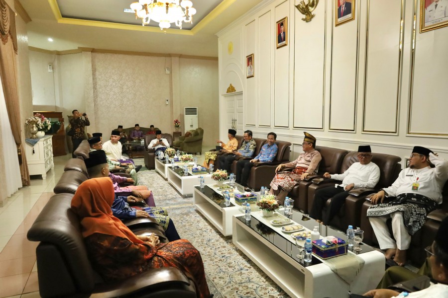 Pjs Bupati Siak Sambut Hangat Kunjungan Sekjen Ombudsman RI di Siak