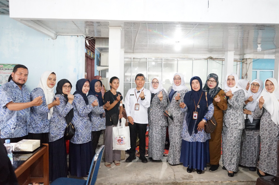Kementrian Kependudukan dan Pembangunan Keluarga Propinsi Riau Canangkan Pelayanan KB bagi Akseptor
